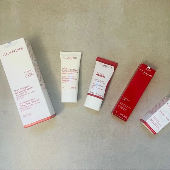 Clarins Bundle - Picture 1 of 6